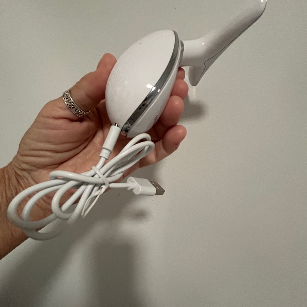 White Face Pro Skincare Tool - Picture 2 of 5